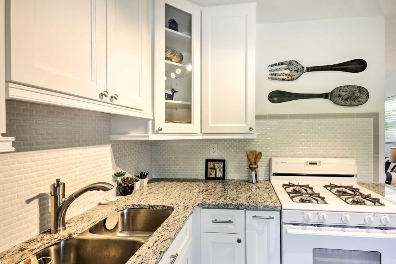 New Smyrna Beach Abode With Fire Pit, Walk To Beach! Exterior photo